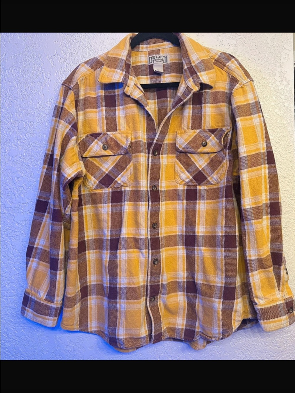 Duluth Trading Co Flannel Shirt Men's XL
Yellow Brown Plaid Button Up Cotton